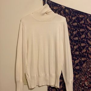 Time and true white turtle neck sweater